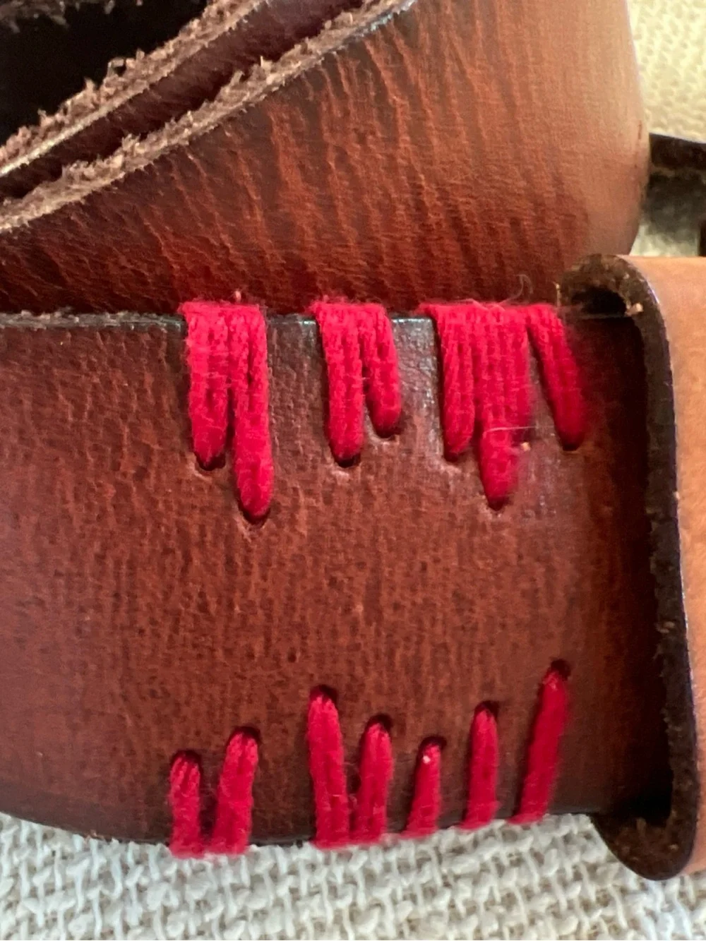 Unisex Gap Red Whipstitch Brown Leather Belt with Red Stitch Accent 37.5-42”